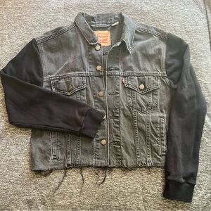 Women Levi’s Black Jean Jacket